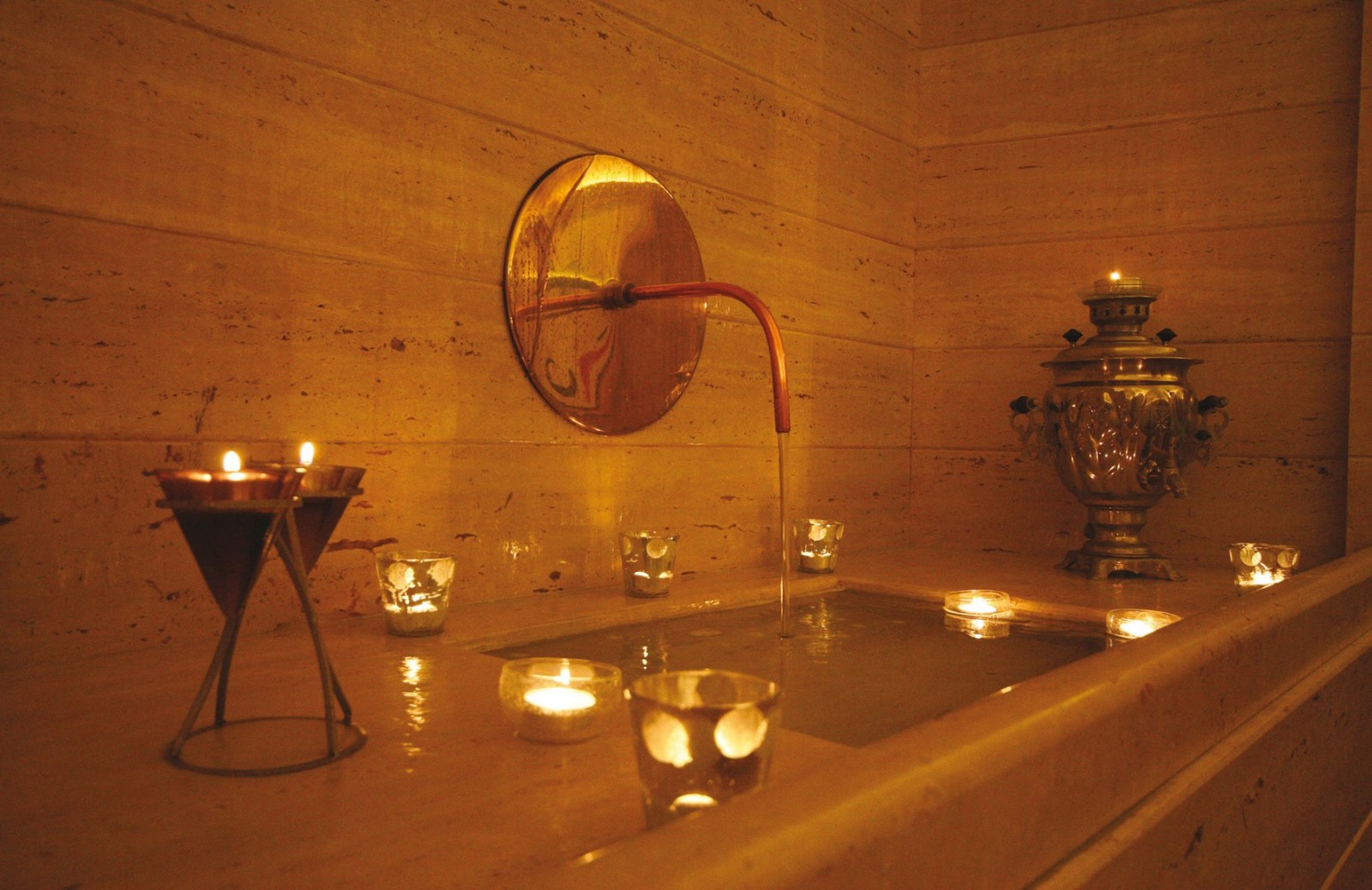 Caschera SPA luxury candlelit treatment room